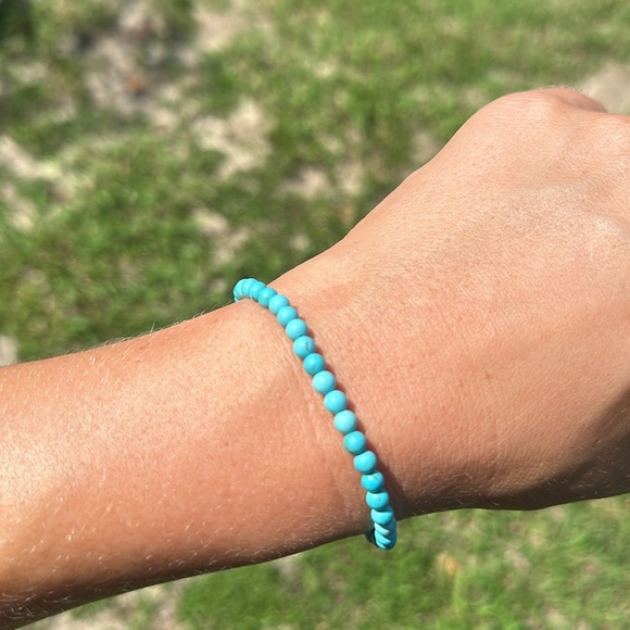Turquoise Skies Bead Bracelet - Picture 4 of 4